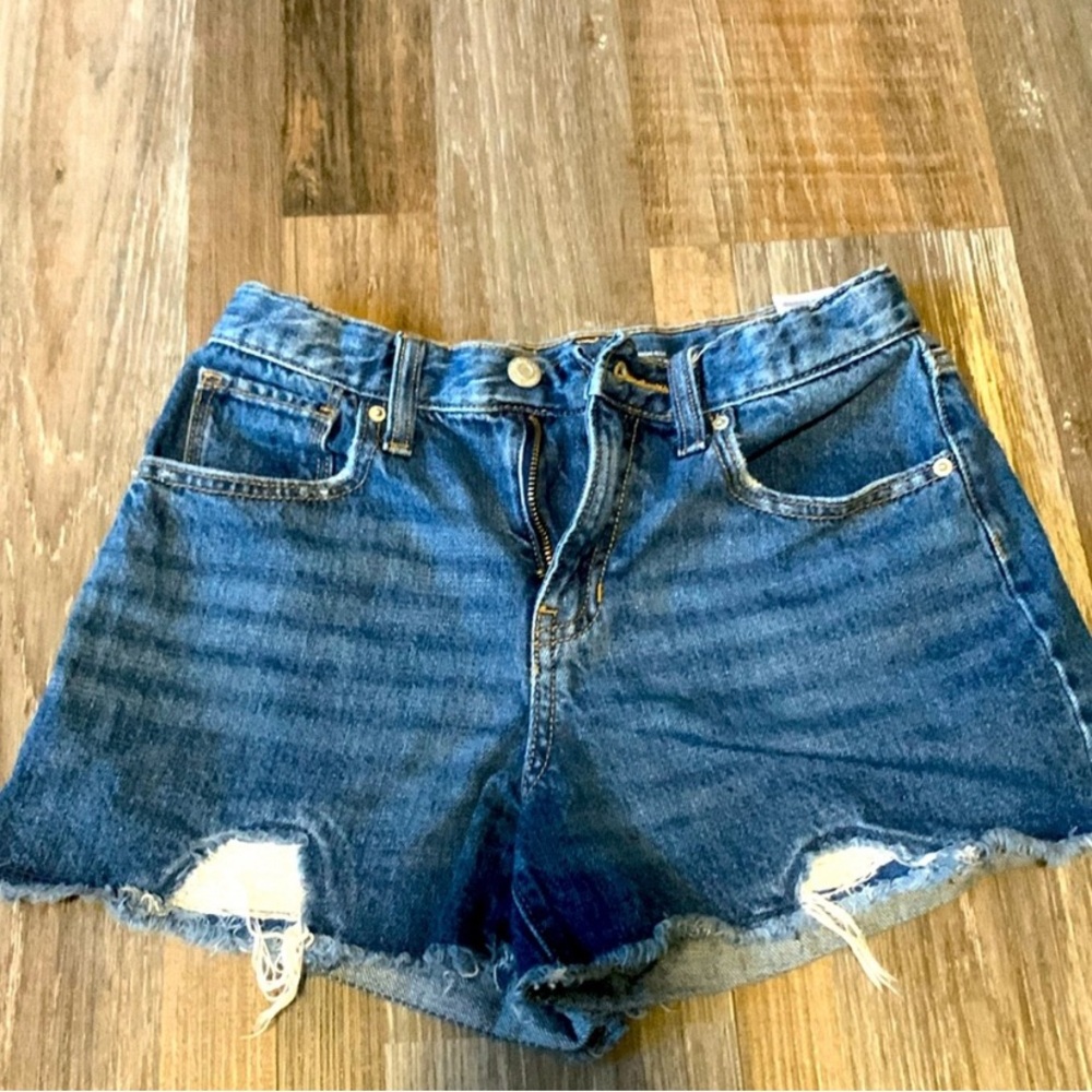 Old Navy girls size 14 Jean shorts